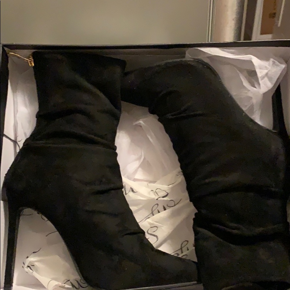 SOLD Fashion Nova Black Booties (6.5)